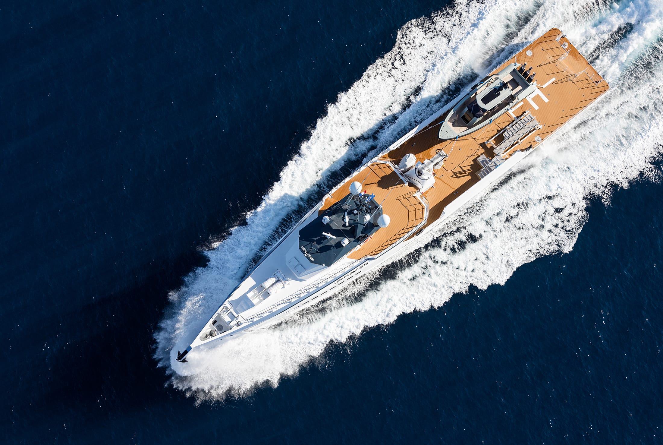 Yacht SHADOW, DAMEN CHARTERWORLD Luxury Superyacht Charters